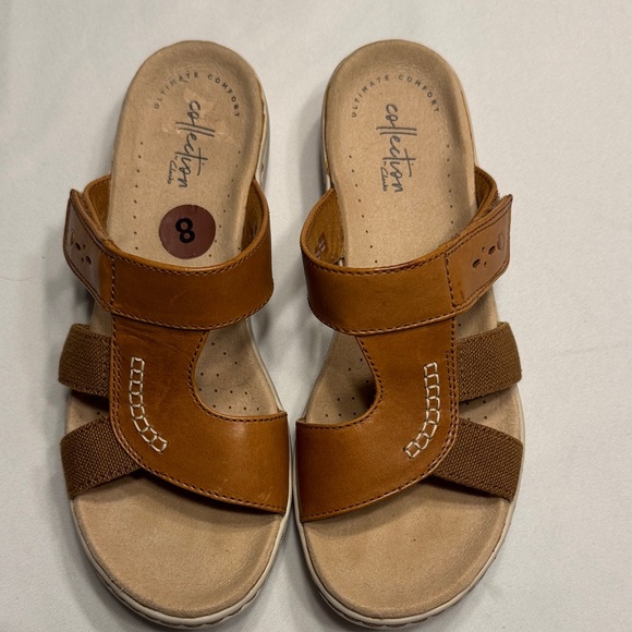 Clarks Shoes - EUC Clarks Leisa Emily Tan Leather Comfort Sandals. Size 8